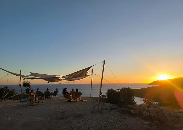 Blu Post Sunset Panorama Oda ve Kahvaltı Himarë